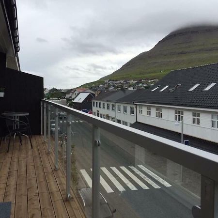Private Spacious Home In City Center Klaksvík Buitenkant foto