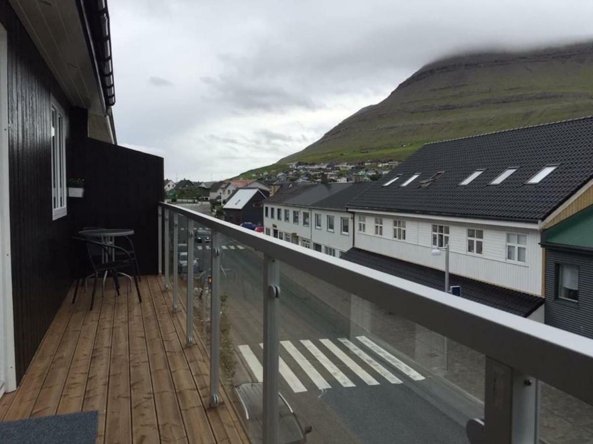 Private Spacious Home In City Center Klaksvík Buitenkant foto