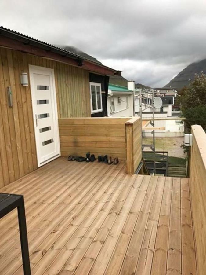 Private Spacious Home In City Center Klaksvík Buitenkant foto